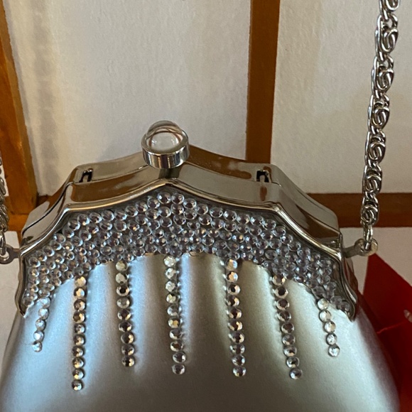 Vintage Rhinestone Metallic putse - Picture 5 of 9